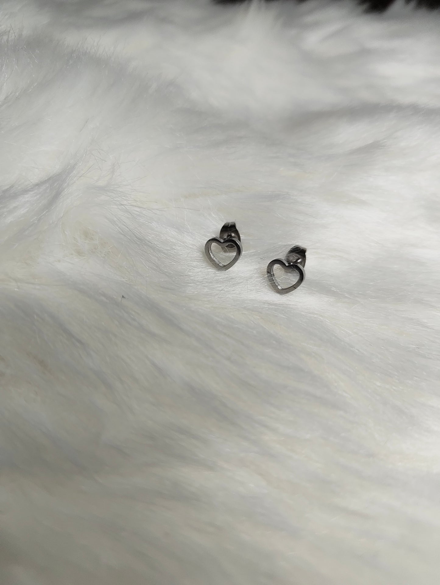 Studs open heart silver